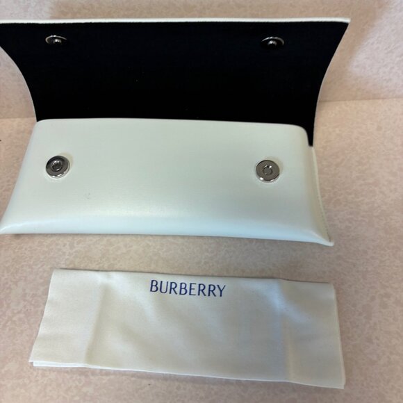 Burberry Glasses Case - Picture 2 of 3